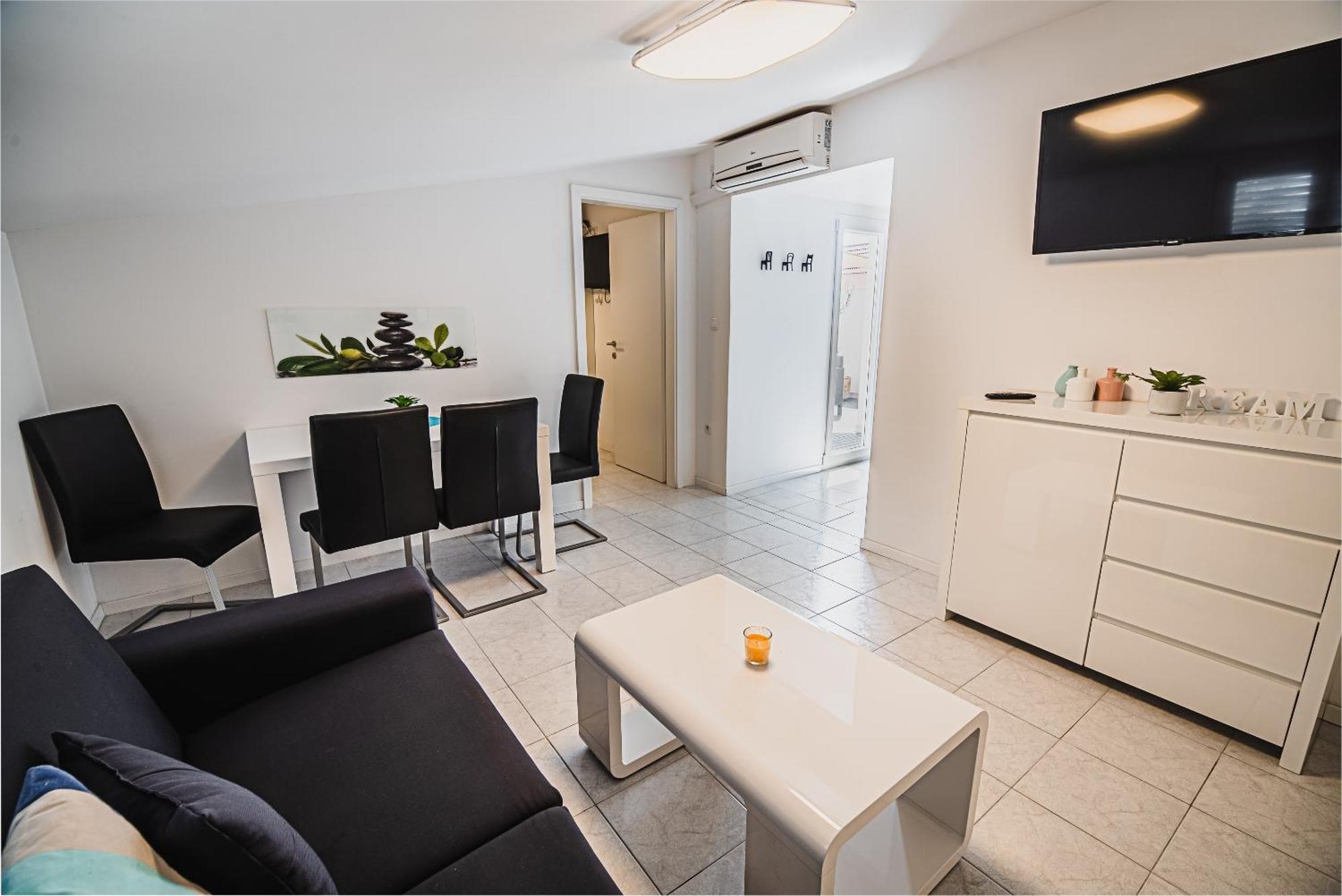 Downtown Park Apartments With Balcony Vodice Værelse billede